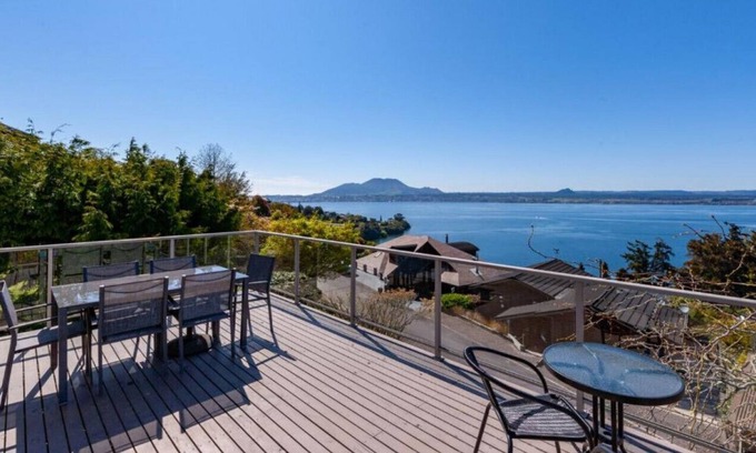 Acacia Bay House | Acacia Bay Panoramic Paradise