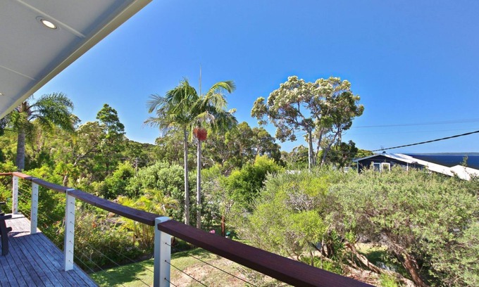Hyams Beach House | Acacia Cottage at Hyams Beach