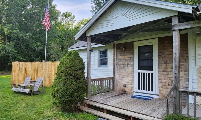 Lamoine Beach House | Acadia Lobsterman's Coastal Bungalow