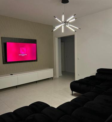 Gura Humorului Apartment | AccentBlack
