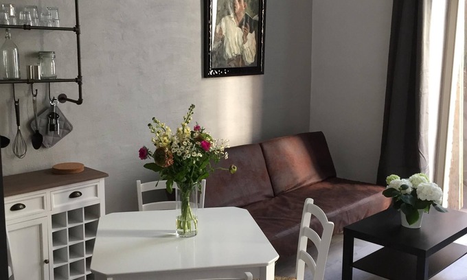 Werder Apartment | Accommodation on the island Werder lovingly remodeled carriage house 50m to wat