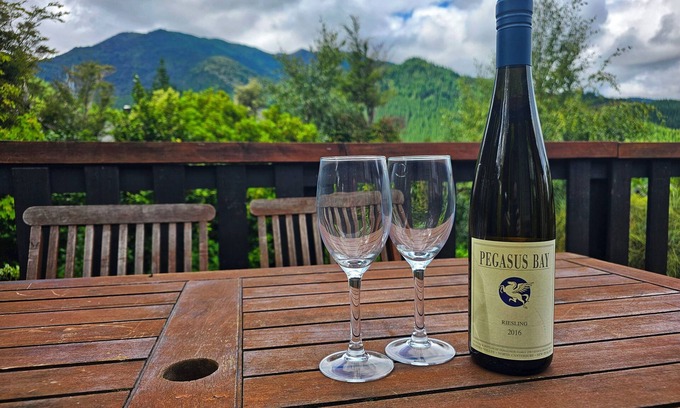 Hanmer Springs House | Acheron House: Cosy chalet, breathtaking views, pets welcome!