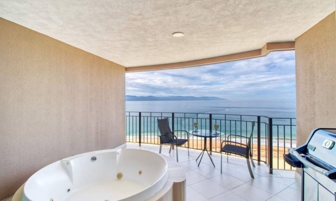 Puerto Vallarta Apartment | Acogedor departamento frente al mar Grand Venetian