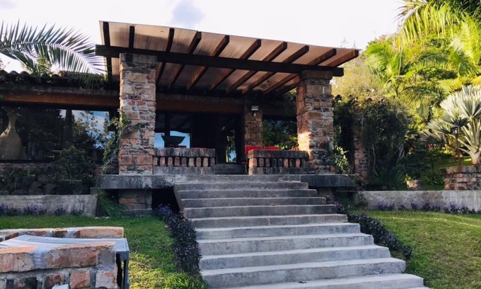 Llanogrande Villa | Acogedora villa en uno de los lugares mas deseados de Antioquia los cisnes