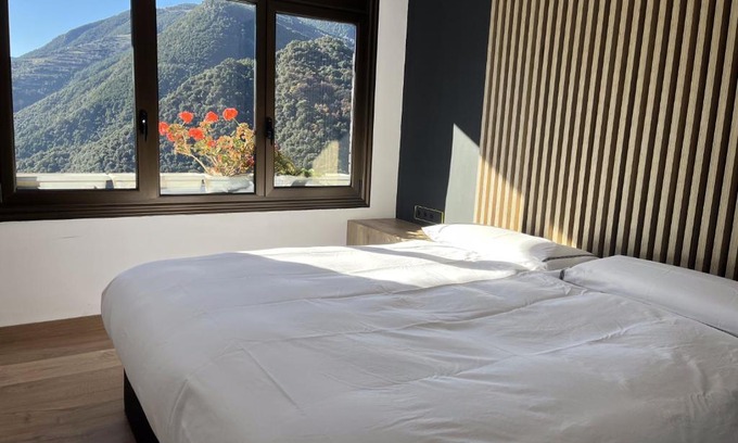 Sant Julia de Loria Apartment | Acojedor, nuevo y espacioso piso en Sant Julia de Loria