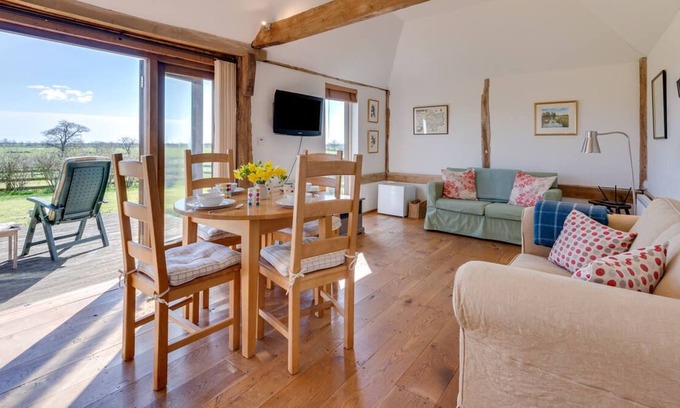 Willesborough House | Acorn Barn in the beautiful Ashford