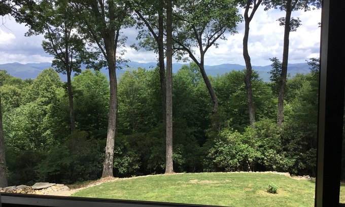 Pisgah Forest House | ACORN'S RETREAT