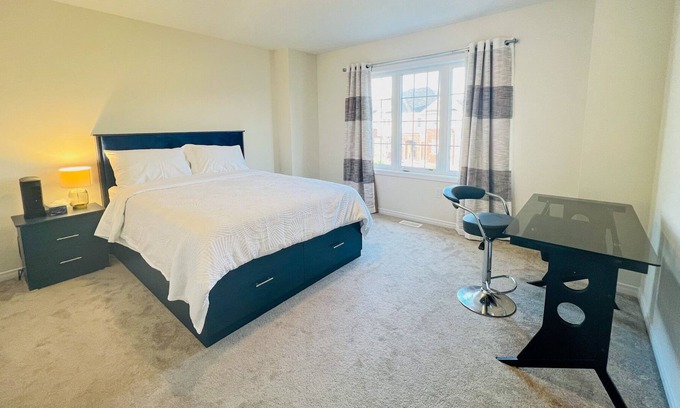 Thorold House | Ad's Place:3 Beautiful Rooms in Welland, 15 Minutes to Niagara Falls