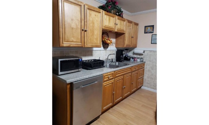 Niagara Falls House | Adam Hospitality's Accommodation