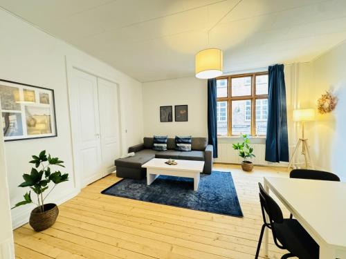 Aalborg Apartment | aday - Beautiful 3 bedrooms apartment on Jomfru AneGade