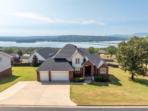 Russellville House | Adelines Lake View Elegant Home in Gated Community Sleeps 15