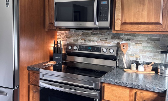 Lake Luzerne House | Adirondack getaway—Located halfway between Saratoga Springs & Lake George!