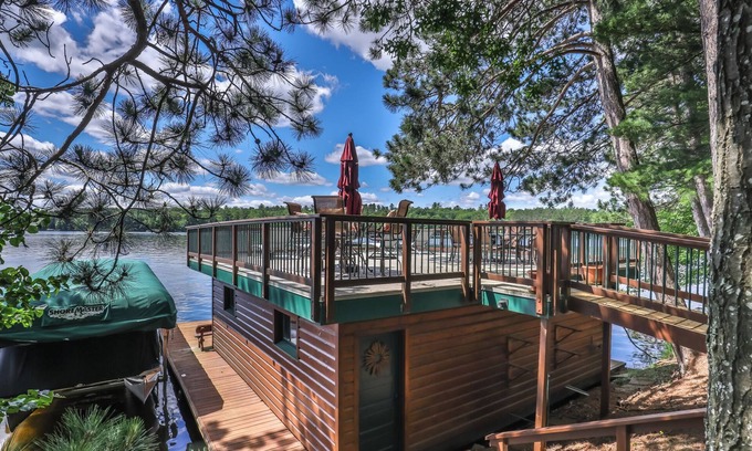 Eagle River House | Adlersee Lakehouse on lovely Eagle Lake