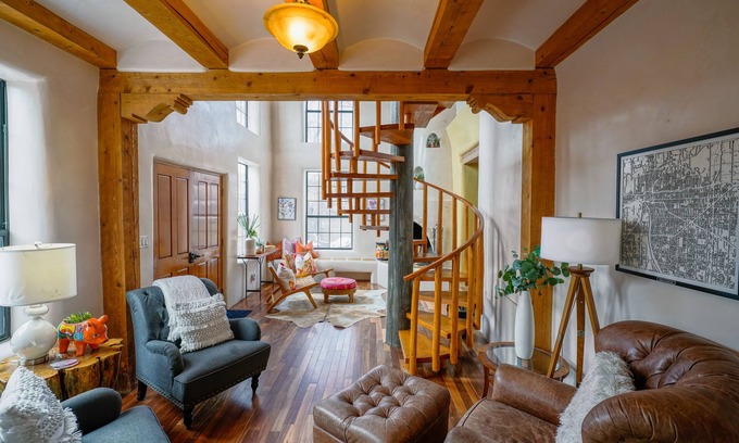Historic Eastside House | Adobe Alegre - Walk to Canyon Rd