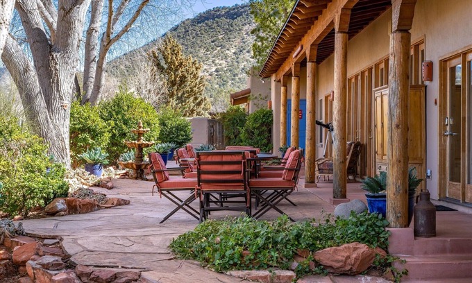 Oak Creek Apartment | Adobe Hacienda by RedAwning