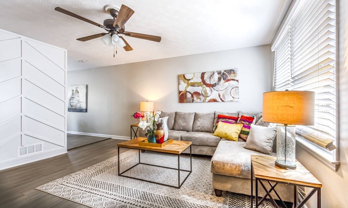 Lawrenceville House | Adorable 3/2 close to Coolray Field and Mall of Ga.
