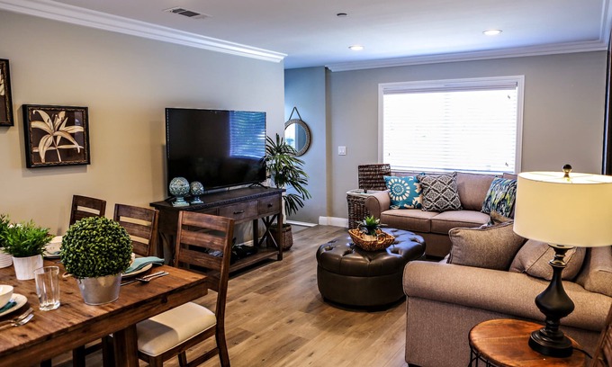 Fullerton House | Adorable 3 Bedroom 2 Bath Home
