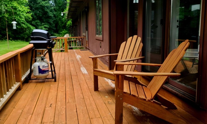 Jackson House | Adorable apartment located on the grounds of Sandhill Crane Vineyards!