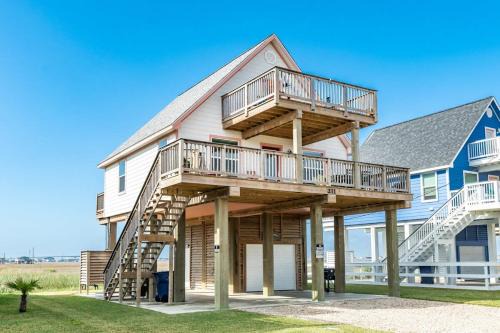 Surfside Beach House | Adorable Beach A-Frame 2 Decks & Water Views