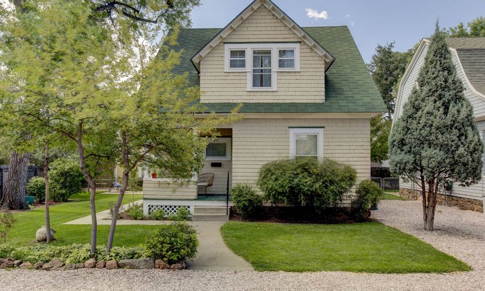 Downtown Colorado Springs House | ADORABLE DOWNTOWN COTTAGE With HOT TUB