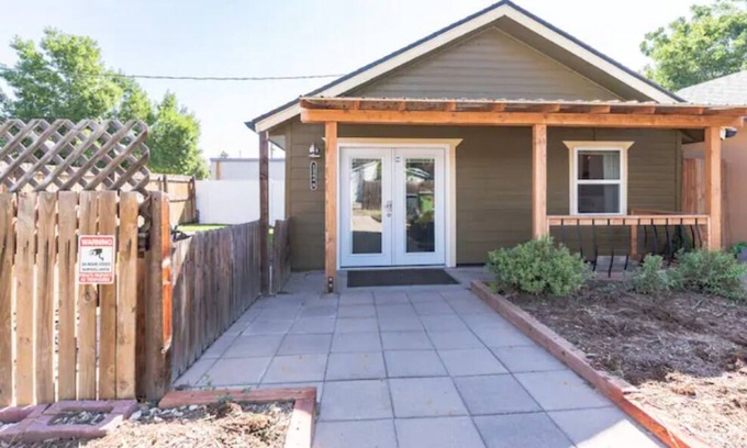 Loveland Cottage | Adorable Downtown 1bdrm Cottage