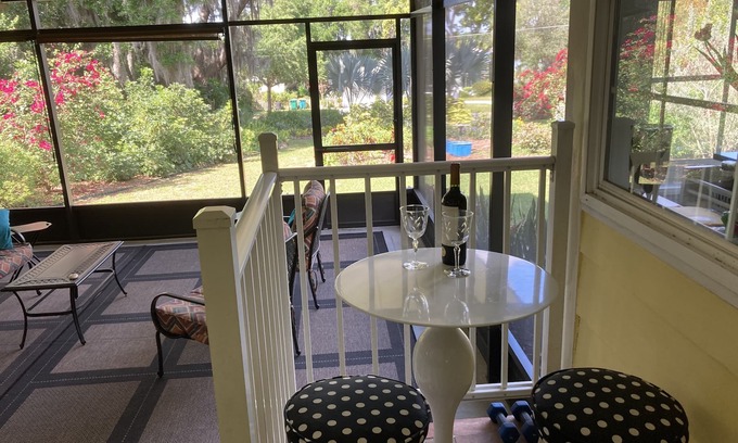 Mount Dora House | Adorable House In Mount Dora