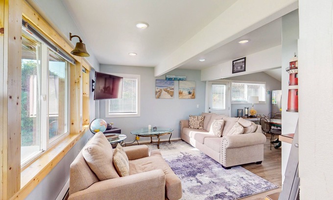 Port Orford House | Adorable, nautical-themed home w/a private hot tub & ocean views