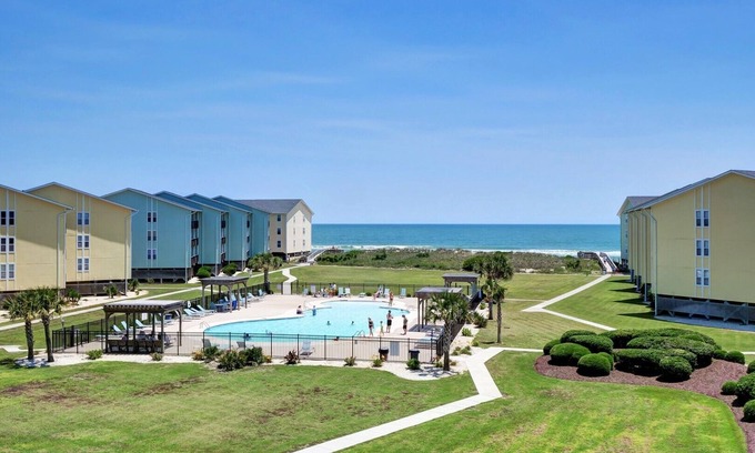 Surf City Condo | Adorable oceanfront condo with Oceanviews and Pool