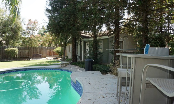 Greenacres House | Adorable1 bedroom guest house