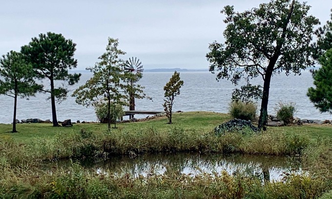 Stevensville Cottage | ADULT ONLY! Magnificent Waterfront Cottage on 5 Acres