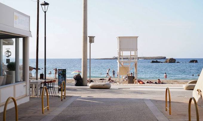 Nea Chora Apartment | Aeri Home - At Nea Chora beach w. Parking included