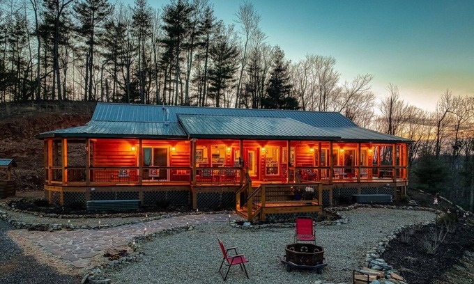 Del Rio House | Aerie House - 65 Acres Seclusion/Comfort - Smokys