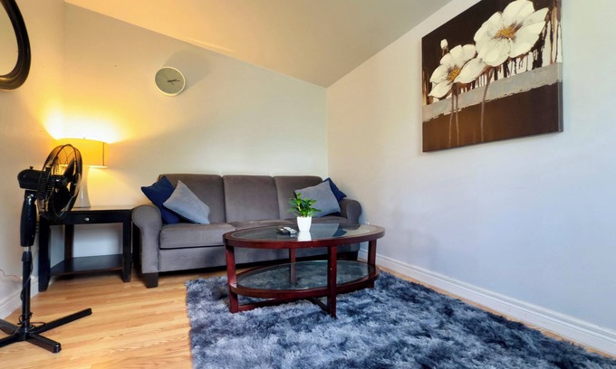 Bridgeview House | Affordable 1BHK close to Casino, Riverside & USA.