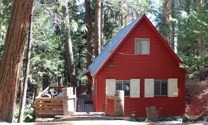 Alta Sierra Cabin | Affordable, Cozy and rustic Cabin in the Sequoia Nat'l Forest.
