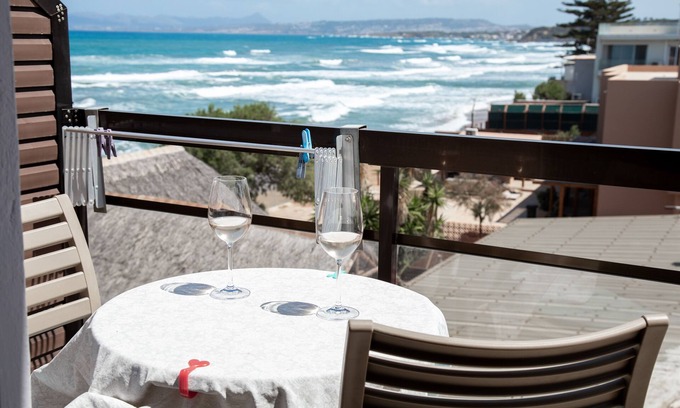 Agia Marina Hotel | Affordable double room w/sea view on Agia Marina beachn