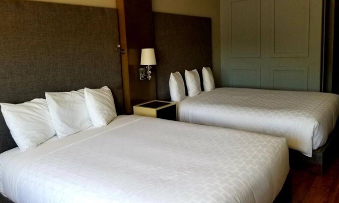 Castle Rock House | Affordable Getaway! 4 Affordable Units, Free Parking, Miller Activity Complex