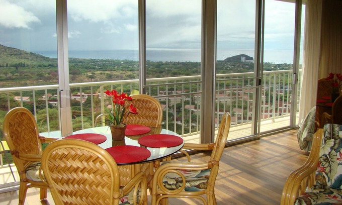Makaha Condo | Affordable Luxury, Gorgeous One Bedroom Condo, Amazing Views and Great WiFi