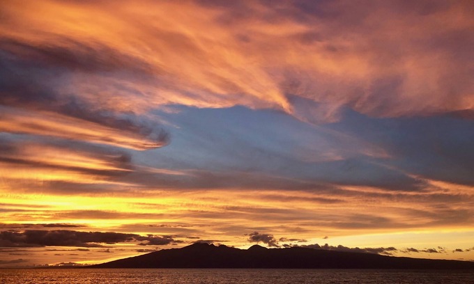 Kahana Condo | Affordable oceanfront condo, amazing views, sunsets, beaches, pool in West Maui