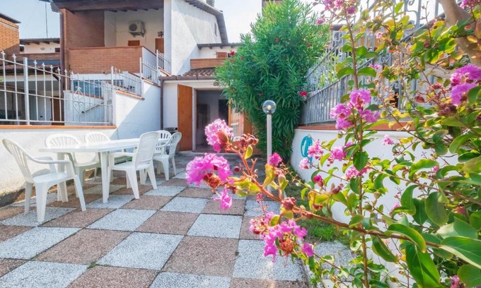 Lido delle Nazioni Apartment | Agenzia Vear - Villa Angela