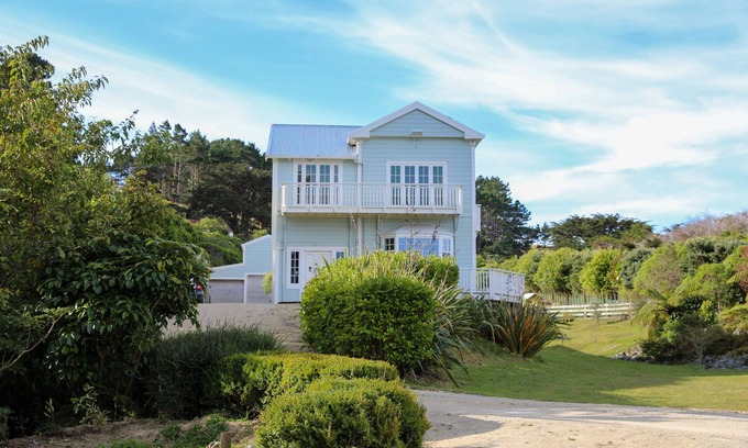Horokiwi Other | Agnes House ~ Executive Rural Retreat in the city