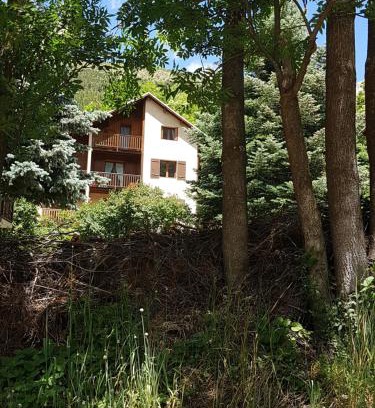 Monetier-les-Bains Apartment | Agréable appartement au calme avec vue montagne, commune de Le Monêtier les Bains - Le Freyssinet