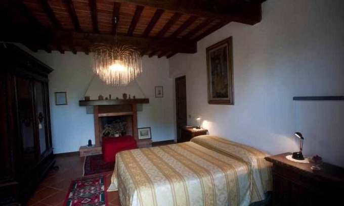 San Giuliano Terme Apartment | Agriturismo La Grotta - Moraiolo Apartment