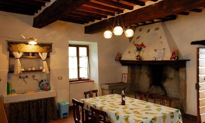 Vivo dʼOrcia Apartment | Agriturismo La Piaggia Vivo D'orcia - "once upon a time" apartment - 3 guests