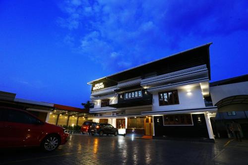 Edapalli Hotel | Ahlan Luxury Rooms