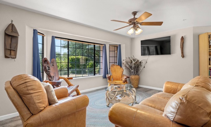 Ahwahnee House | Ahwahneechee Lodge with Game Room, BBQ, Fire Pit