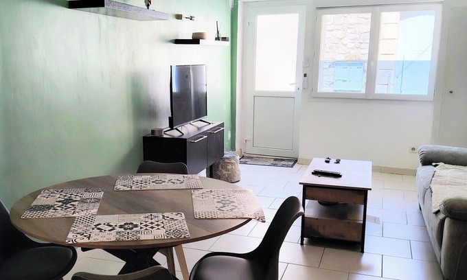 Aimargues House | AIMARGUES HOUSE 20 MN FROM THE SEA IDEAL FOR VACATIONS OR BUSINESS TRIPS