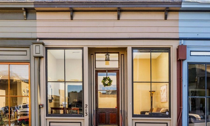 Pacific Grove House | Ain't Life Grand? - Pacific Grove House - Beach + Town
