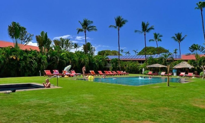 Historic Lahaina Front Street Apartment | Aina Nalu Studio, Great Rates & Location, AC & WIFI, 2 Pools & Jacuzzi