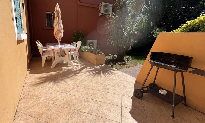 Moriani-Plage Apartment | Air-conditioned studio near the sea with parking in Moriani Plage