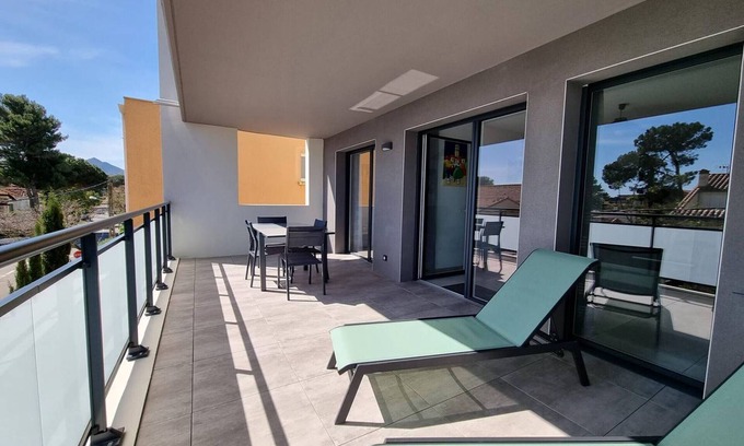 Argeles Plage Apartment | Air-conditioned Apartment, 2nd Floor, 200m from Beach, Parking, Elevator, Spacious Balcony